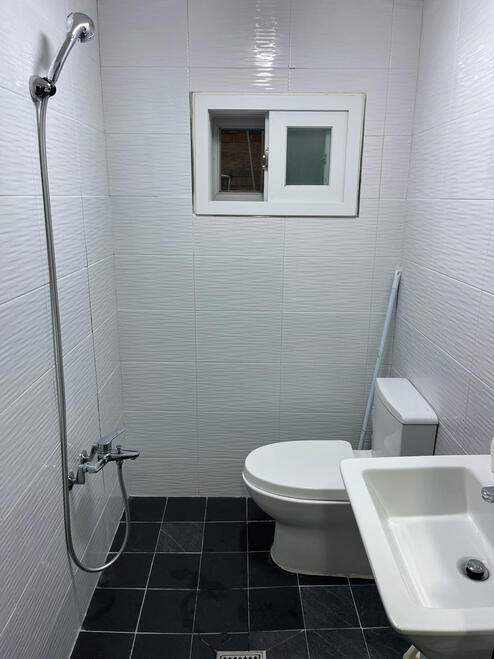 MK Co-housing: Shared Bathroom