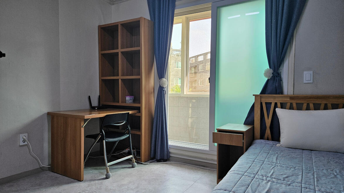 MK Co-housing: Room with Balcony